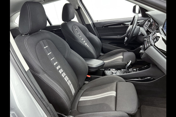 BMW X1 SDrive20i Executive (NL-auto, Goed OnderH, Navi, Sportstoelen, Led, Climate Con, Parkeersensoren, Etc)