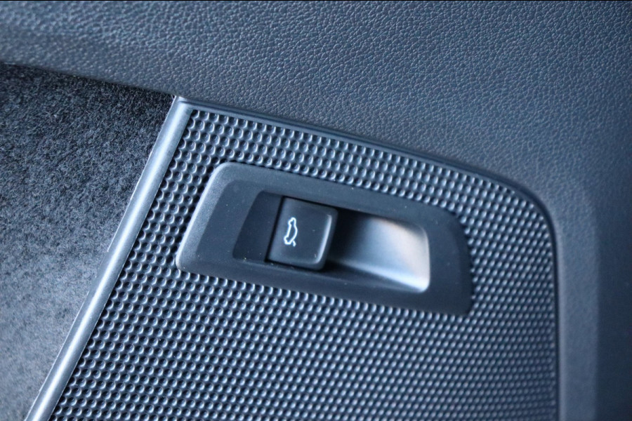 Škoda Kodiaq 1.5 TSI Sportline Business org.NL schuifdak stuur+stoelverw. el.klep camera canton