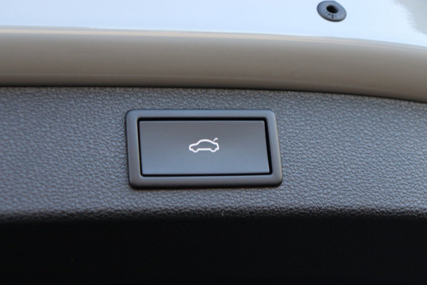 Škoda Kodiaq 1.5 TSI Sportline Business org.NL trekhaak el.klep camera stoelverw.