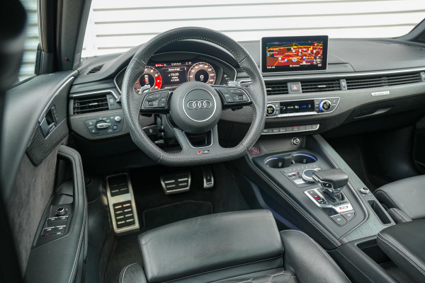 Audi A4 Avant 2.9 TFSI RS 4 quattro Panoramadak Keramisch B&O Leer Cruise Camera CarPlay