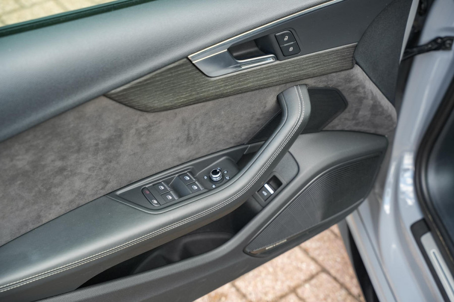 Audi A4 Avant 2.9 TFSI RS 4 quattro Panoramadak Keramisch B&O Leer Cruise Camera CarPlay