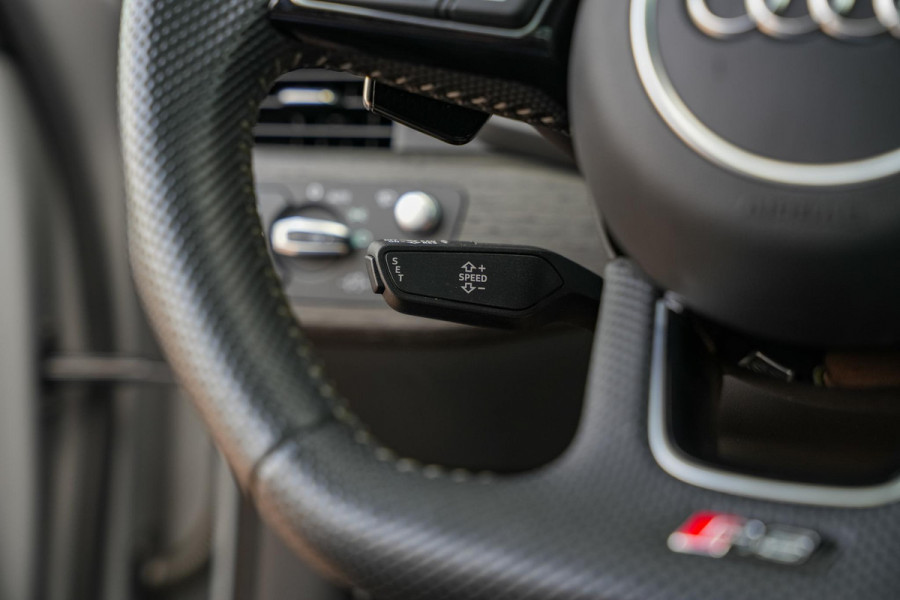 Audi A4 Avant 2.9 TFSI RS 4 quattro Panoramadak Keramisch B&O Leer Cruise Camera CarPlay