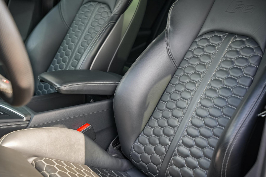 Audi A4 Avant 2.9 TFSI RS 4 quattro Panoramadak Keramisch B&O Leer Cruise Camera CarPlay