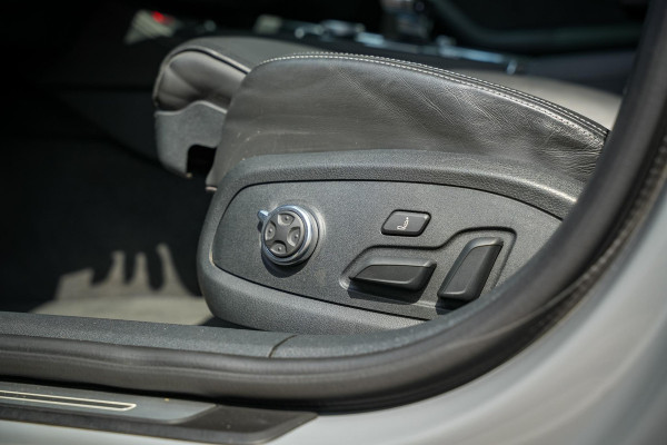 Audi A4 Avant 2.9 TFSI RS 4 quattro Panoramadak Keramisch B&O Leer Cruise Camera CarPlay