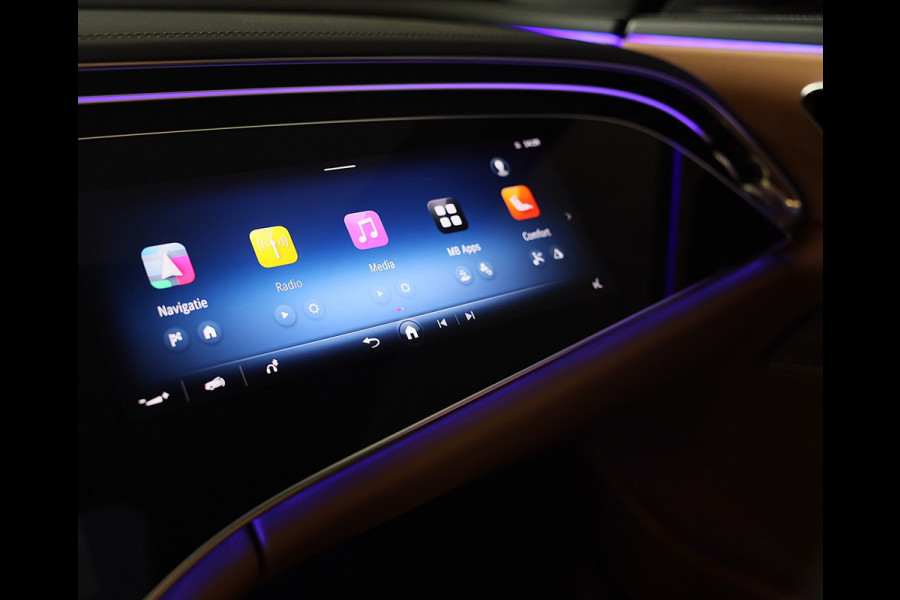 Mercedes-Benz E-Klasse 400 e 4MATIC AMG 53 Look / Hyperscreen / Massage / Burmester / Head Up / Luchtvering / Leder / Pano / 20 In