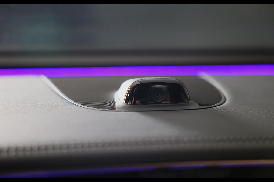 Mercedes-Benz E-Klasse 400 e 4MATIC AMG 53 Look / Hyperscreen / Massage / Burmester / Head Up / Luchtvering / Leder / Pano / 20 In