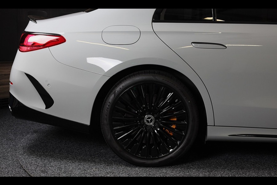 Mercedes-Benz E-Klasse 400 e 4MATIC AMG 53 Look / Hyperscreen / Massage / Burmester / Head Up / Luchtvering / Leder / Pano / 20 In