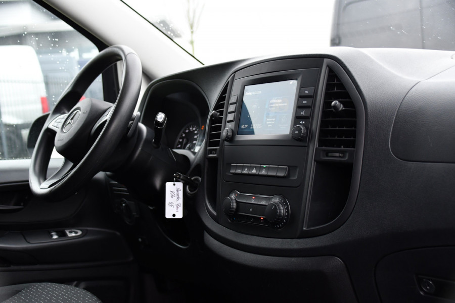 Mercedes-Benz Vito 116 CDI L2 PB Edition Camera, Cruise, Carplay, LED, Automaat, 164pk, Trekhaak, Stoelverwarming, Sensoren, Uniek!