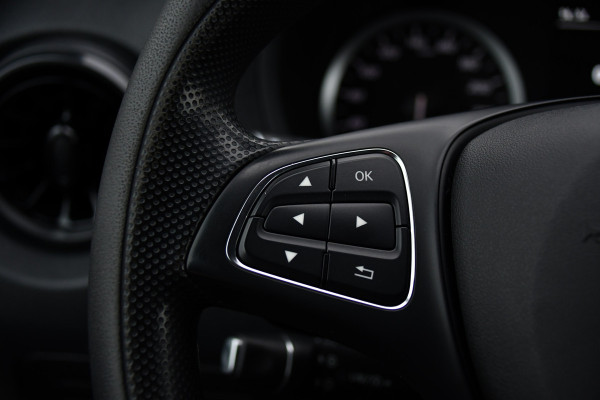 Mercedes-Benz Vito 116 CDI L2 PB Edition Camera, Cruise, Carplay, LED, Automaat, 164pk, Trekhaak, Stoelverwarming, Sensoren, Uniek!