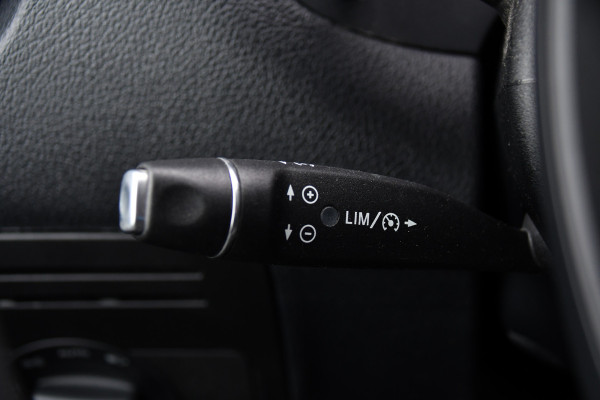 Mercedes-Benz Vito 116 CDI L2 PB Edition Camera, Cruise, Carplay, LED, Automaat, 164pk, Trekhaak, Stoelverwarming, Sensoren, Uniek!
