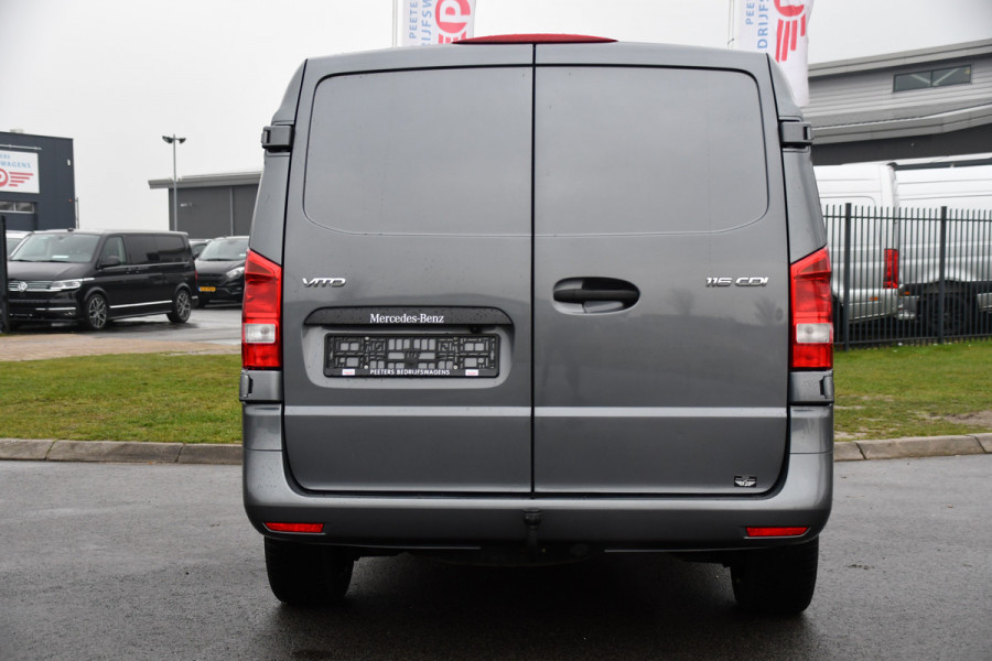 Mercedes-Benz Vito 116 CDI L2 PB Edition Camera, Cruise, Carplay, LED, Automaat, 164pk, Trekhaak, Stoelverwarming, Sensoren, Uniek!