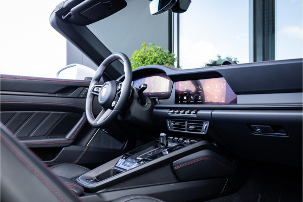 Porsche 911 Cabrio 3.0 Carrera 4 GTS - Sport Chrono + | Burmester | Lift | Stoelkoeling | 360 Camera