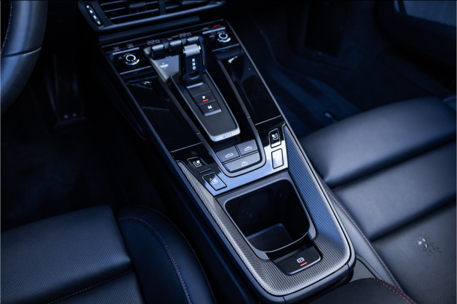 Porsche 911 Cabrio 3.0 Carrera 4 GTS - Sport Chrono + | Burmester | Lift | Stoelkoeling | 360 Camera