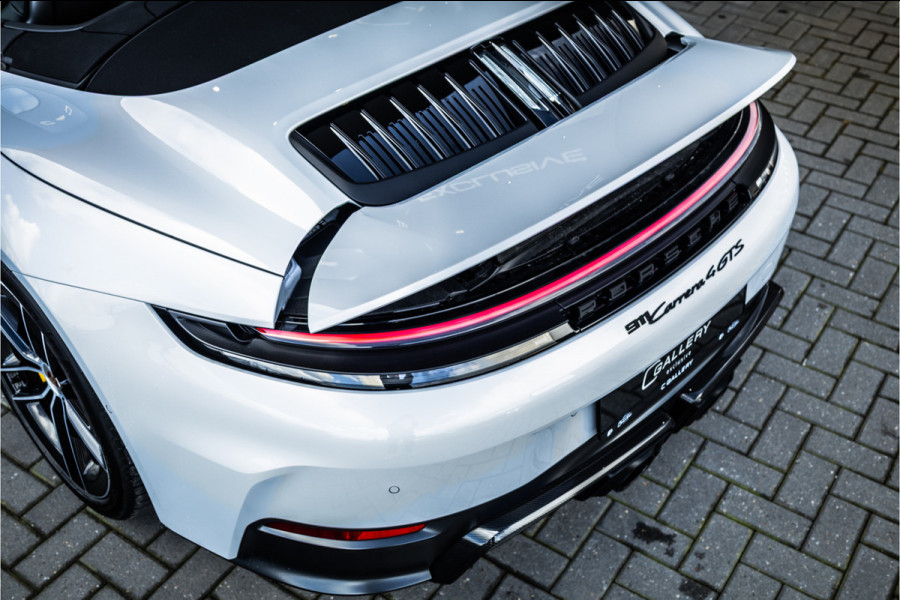 Porsche 911 Cabrio 3.0 Carrera 4 GTS - Sport Chrono + | Burmester | Lift | Stoelkoeling | 360 Camera