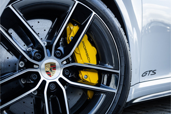 Porsche 911 Cabrio 3.0 Carrera 4 GTS - Sport Chrono + | Burmester | Lift | Stoelkoeling | 360 Camera