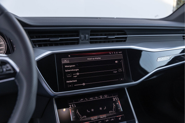 Audi A6 Limousine 55 TFSI e Quattro 367pk Competition S-stoelen B&O HuD Nachtzicht ACC