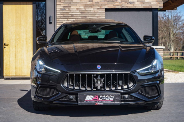 Maserati Ghibli 2.0 MHEV GranSport GT 330PK Pano/B&W/21"/Sport-seats/Full-Nero