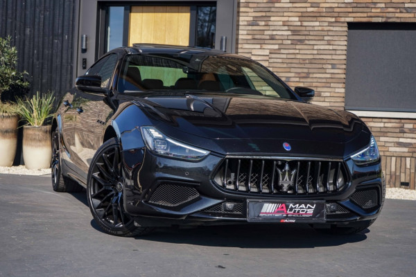 Maserati Ghibli 2.0 MHEV GranSport GT 330PK Pano/B&W/21"/Sport-seats/Full-Nero