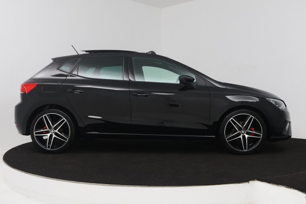 Seat Ibiza 1.0 TSI FR Business Intense (PANORAMADAK, DIGITALE COCKPIT, CARPLAY, ACHTERUITRIJCAMERA, SENSOREN)