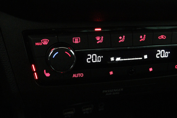 Seat Ibiza 1.0 TSI FR Business Intense (PANORAMADAK, DIGITALE COCKPIT, CARPLAY, ACHTERUITRIJCAMERA, SENSOREN)