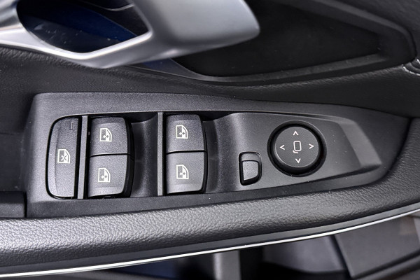 BMW 3-serie 330e eDrive Edition M Sport (HARMAN/KARDON, M-PAKKET, STOELVERWAMRING, DEALER ONDERHOUDEN)