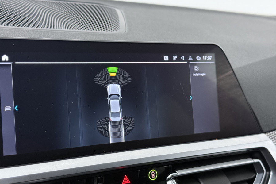 BMW 3-serie 330e eDrive Edition M Sport (HARMAN/KARDON, M-PAKKET, STOELVERWAMRING, DEALER ONDERHOUDEN)