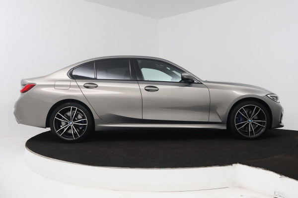 BMW 3-serie 330e eDrive Edition M Sport (HARMAN/KARDON, M-PAKKET, STOELVERWAMRING, DEALER ONDERHOUDEN)