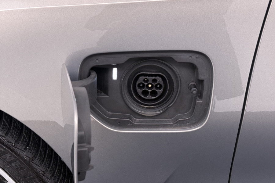 BMW 3-serie 330e eDrive Edition M Sport (HARMAN/KARDON, M-PAKKET, STOELVERWAMRING, DEALER ONDERHOUDEN)