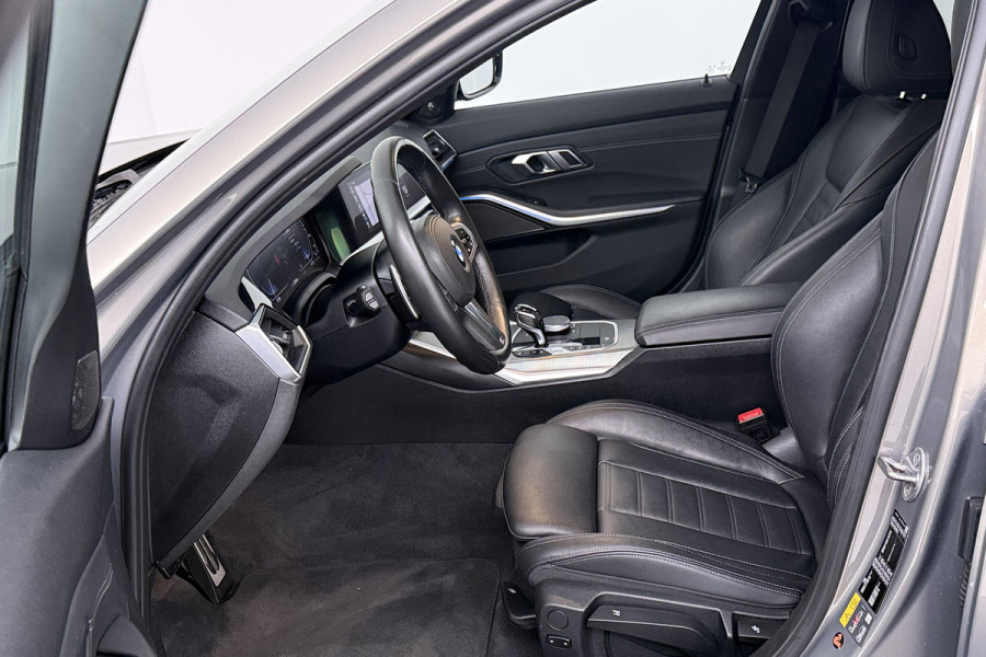 BMW 3-serie 330e eDrive Edition M Sport (HARMAN/KARDON, M-PAKKET, STOELVERWAMRING, DEALER ONDERHOUDEN)