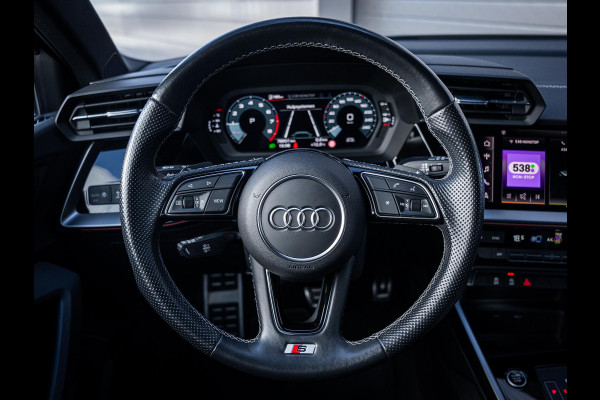 Audi A3 Sportback 35 TFSI edition one S-Line l Black-Edit. l Trekh. l RS-Seats l Matrix l 19'' l Apple Cplay