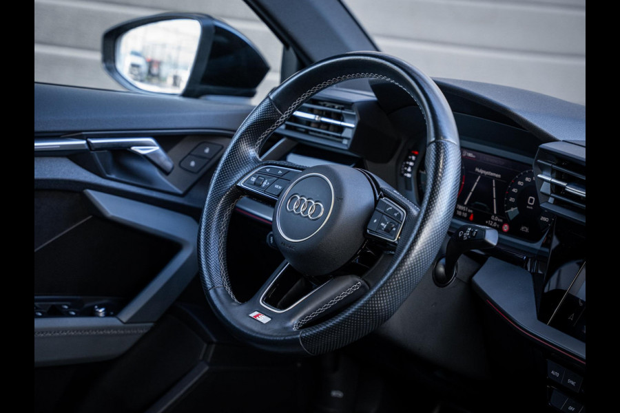 Audi A3 Sportback 35 TFSI edition one S-Line l Black-Edit. l Trekh. l RS-Seats l Matrix l 19'' l Apple Cplay