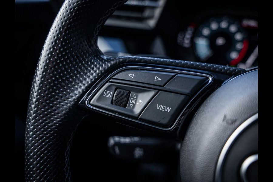 Audi A3 Sportback 35 TFSI edition one S-Line l Black-Edit. l Trekh. l RS-Seats l Matrix l 19'' l Apple Cplay