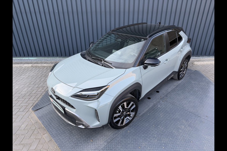 Toyota Yaris Cross 1.5 Hybrid 130 Launch Edition / Bi tone | Pano dak | Innovation Pack | Rijklaar!!