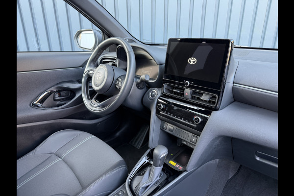 Toyota Yaris Cross 1.5 Hybrid 130 Launch Edition / Bi tone | Pano dak | Innovation Pack | Rijklaar!!