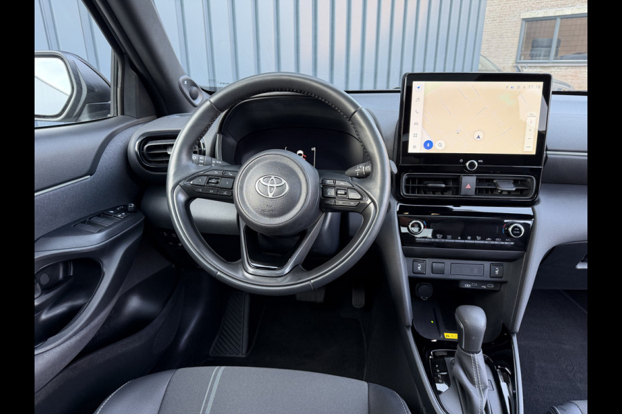 Toyota Yaris Cross 1.5 Hybrid 130 Launch Edition / Bi tone | Pano dak | Innovation Pack | Rijklaar!!