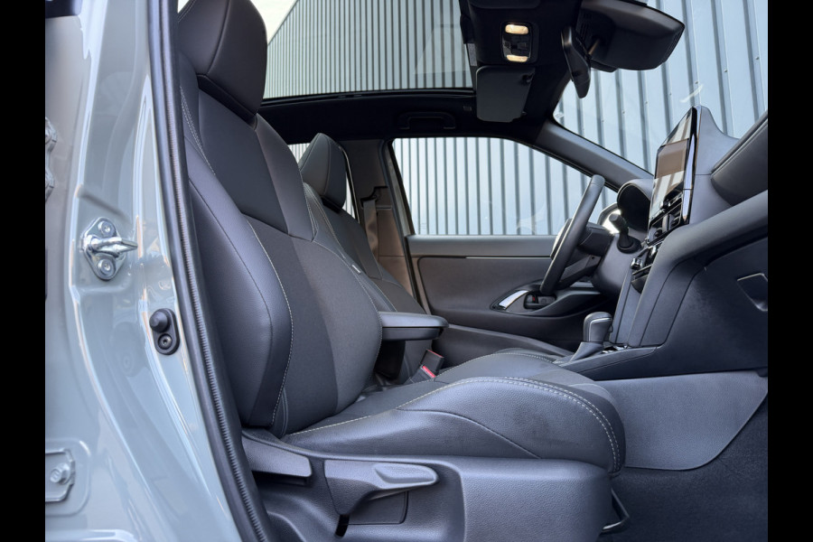 Toyota Yaris Cross 1.5 Hybrid 130 Launch Edition / Bi tone | Pano dak | Innovation Pack | Rijklaar!!