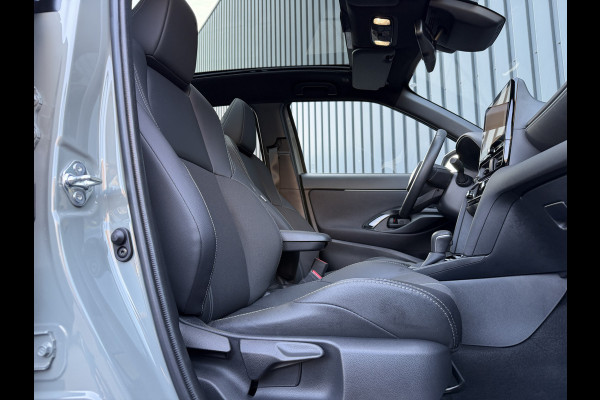 Toyota Yaris Cross 1.5 Hybrid 130 Launch Edition / Bi tone | Pano dak | Innovation Pack | Rijklaar!!