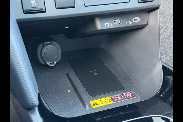 Toyota Yaris Cross 1.5 Hybrid 130 Launch Edition / Bi tone | Pano dak | Innovation Pack | Rijklaar!!