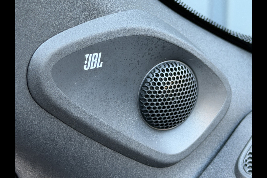 Toyota Yaris Cross 1.5 Hybrid 130 Launch Edition / Bi tone | Pano dak | Innovation Pack | Rijklaar!!