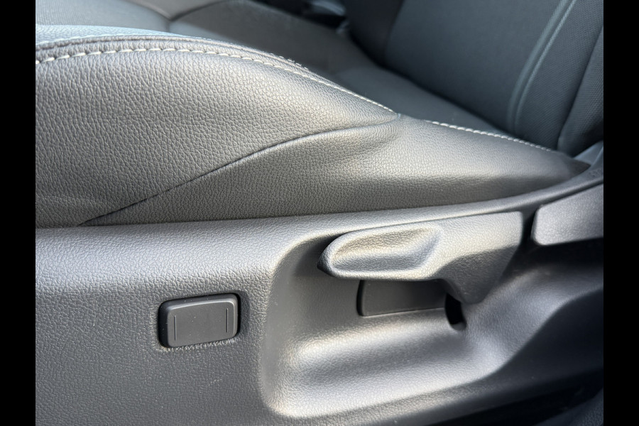 Toyota Yaris Cross 1.5 Hybrid 130 Launch Edition / Bi tone | Pano dak | Innovation Pack | Rijklaar!!