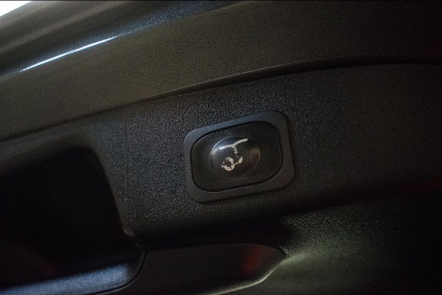 Ford FOCUS Wagon 1.0 EcoBoost Hybrid Titanium X Business [ B&O Digital Dash El Klep Stoelverw LED Camera Draadloos Telefoonlader ]