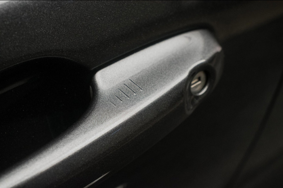 Ford FOCUS Wagon 1.0 EcoBoost Hybrid Titanium X Business [ B&O Digital Dash El Klep Stoelverw LED Camera Draadloos Telefoonlader ]