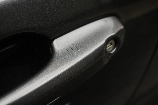 Ford FOCUS Wagon 1.0 EcoBoost Hybrid Titanium X Business [ B&O Digital Dash El Klep Stoelverw LED Camera Draadloos Telefoonlader ]