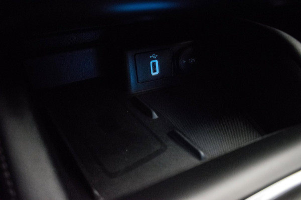 Ford FOCUS Wagon 1.0 EcoBoost Hybrid Titanium X Business [ B&O Digital Dash El Klep Stoelverw LED Camera Draadloos Telefoonlader ]