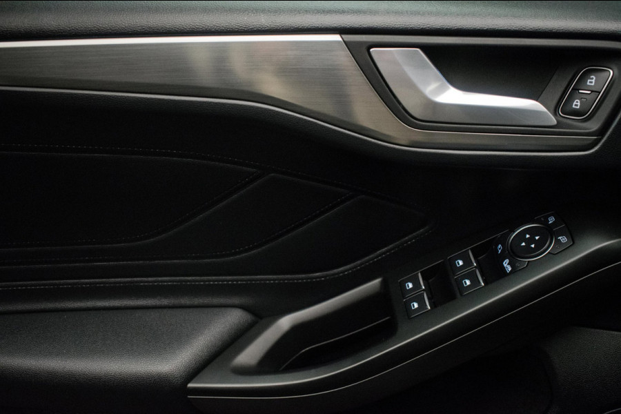 Ford FOCUS Wagon 1.0 EcoBoost Hybrid Titanium X Business [ B&O Digital Dash El Klep Stoelverw LED Camera Draadloos Telefoonlader ]