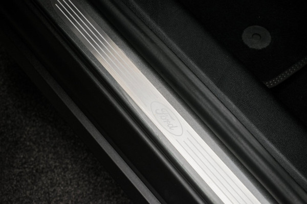 Ford FOCUS Wagon 1.0 EcoBoost Hybrid Titanium X Business [ B&O Digital Dash El Klep Stoelverw LED Camera Draadloos Telefoonlader ]