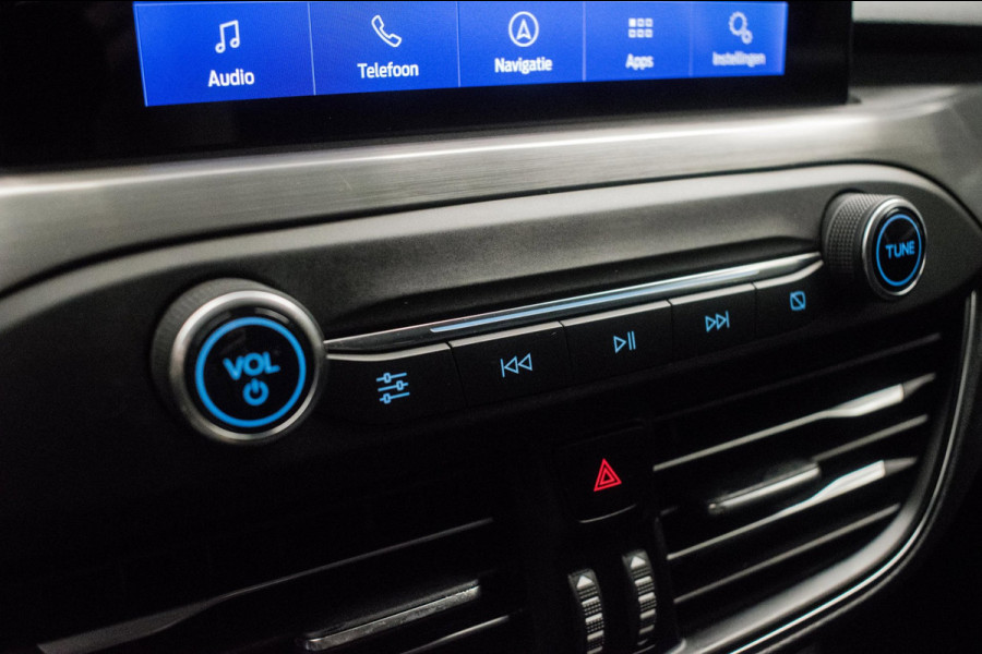 Ford FOCUS Wagon 1.0 EcoBoost Hybrid Titanium X Business [ B&O Digital Dash El Klep Stoelverw LED Camera Draadloos Telefoonlader ]