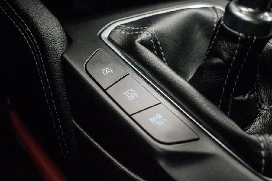 Ford FOCUS Wagon 1.0 EcoBoost Hybrid Titanium X Business [ B&O Digital Dash El Klep Stoelverw LED Camera Draadloos Telefoonlader ]