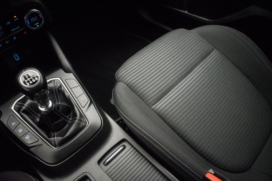 Ford FOCUS Wagon 1.0 EcoBoost Hybrid Titanium X Business [ B&O Digital Dash El Klep Stoelverw LED Camera Draadloos Telefoonlader ]
