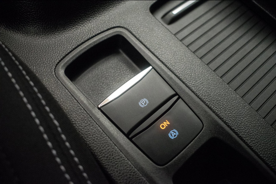 Ford FOCUS Wagon 1.0 EcoBoost Hybrid Titanium X Business [ B&O Digital Dash El Klep Stoelverw LED Camera Draadloos Telefoonlader ]